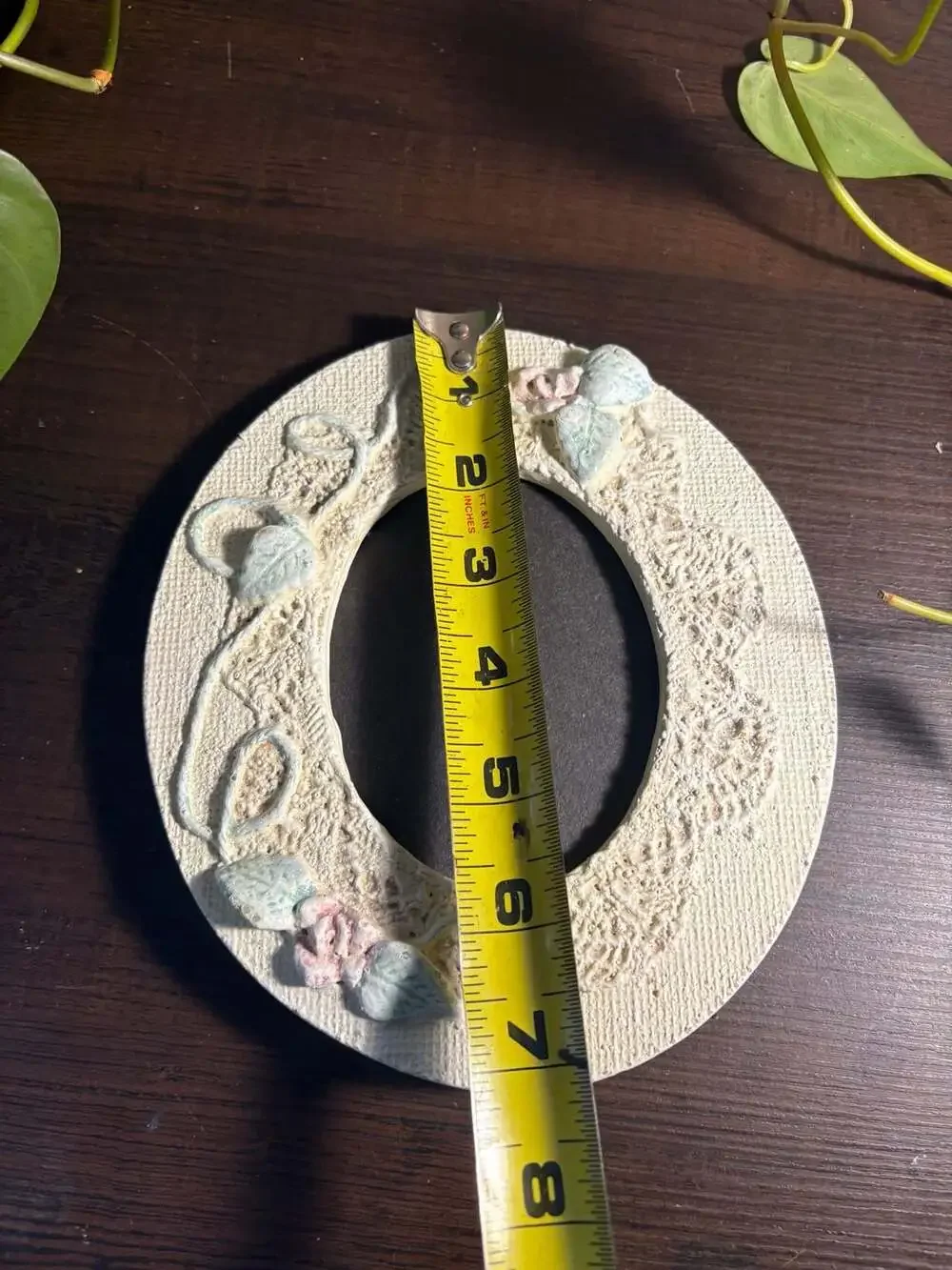 Vintage Oval Photo Frame with 3D Floral & Lace Texture Design Cottagecore